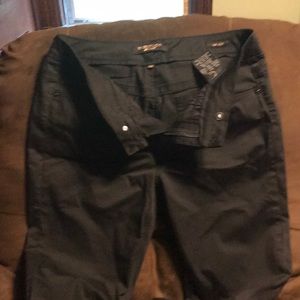 Melissa McCarthy jeans